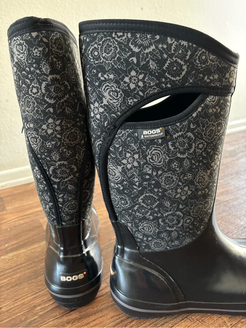 Bogs Women's Plimsoll Quilted Floral Tall Rain Winter Boots Classic Waterproof